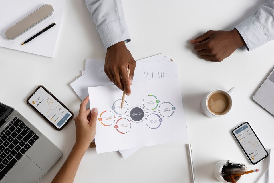 [fpdl.in]_flat-lay-people-working-office_23-2149762506_large